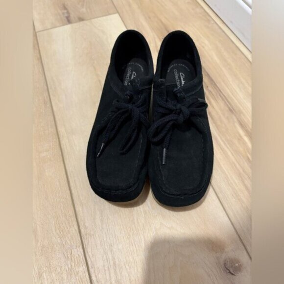 EUC- WOMAN- CLARK WALLABEE SHOES- Size 6 - Picture 1 of 10